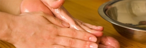 Fabriquer une huile de massage aromatique